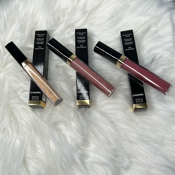 COPY - CHANEL  COCO LIP GLOSSMelted Honey This lit’s golden in color - Picture 1 of 16